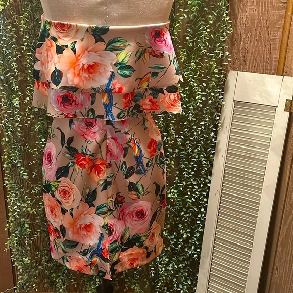 Strapless Floral Dress Size 4 - Picture 2 of 4